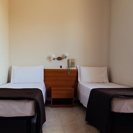 Albergo Soliani Fabbrico Екстериор снимка
