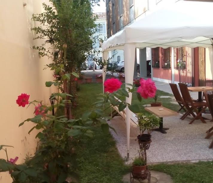 Albergo Soliani Fabbrico Екстериор снимка