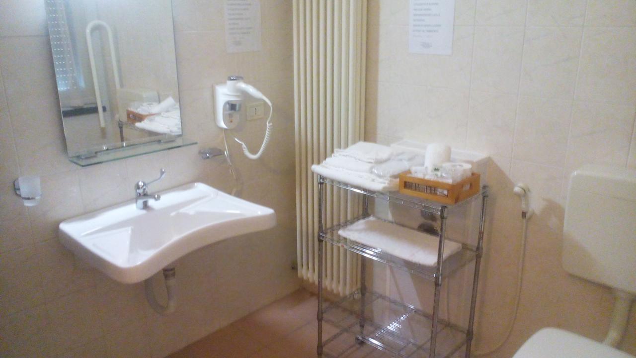 Albergo Soliani Fabbrico Екстериор снимка